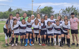 Imagen de Central Argentino de Fighiera gan&oacute; la 'Copa de Bronce' en su debut oficial en F&uacute;tbol Femenino.