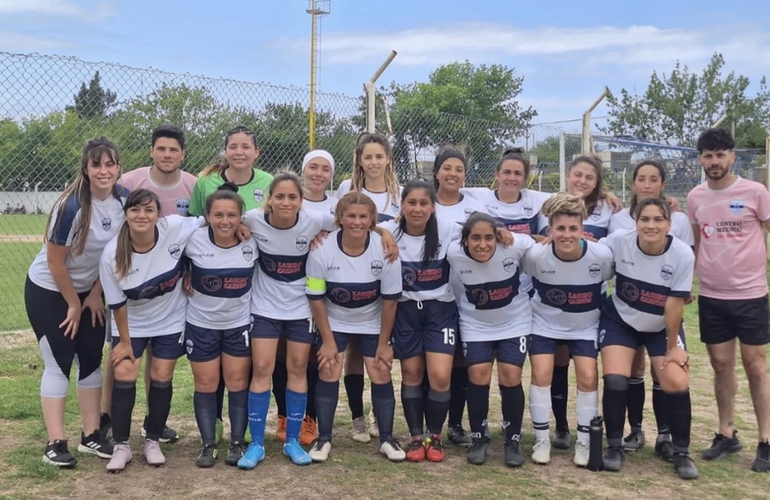 Imagen de Central Argentino de Fighiera ganó la 'Copa de Bronce' en su debut oficial en Fútbol Femenino.