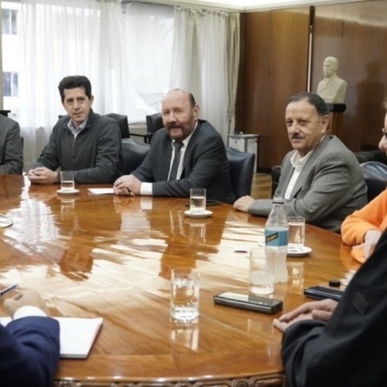 Imagen de Sergio Massa se reunió con gobernadores peronistas por el pago de sueldos y aguinaldos