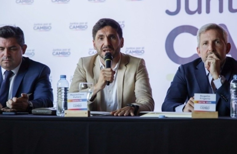 El santafesino Maximiliano Pullaro en la reuni&oacute;n de este martes. (@juanmartinmusac)