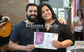 Imagen de El taller de guitarra y ukelele a cargo de la profesora Paola Caggioli cerr&oacute; el a&ntilde;o en el Centro Cultural