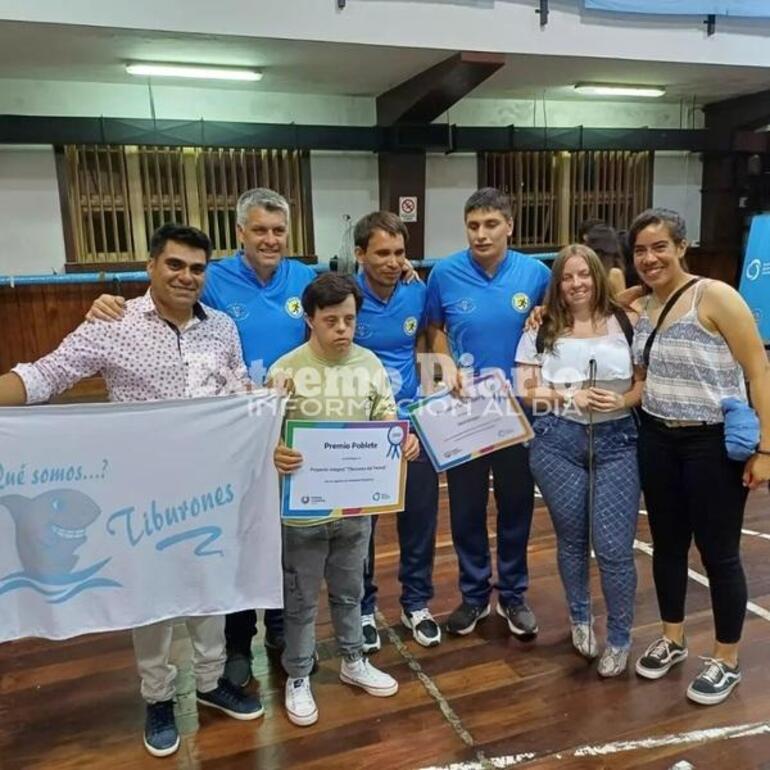 Imagen de Los Tiburones del Paraná fueron premiados en Buenos Aires