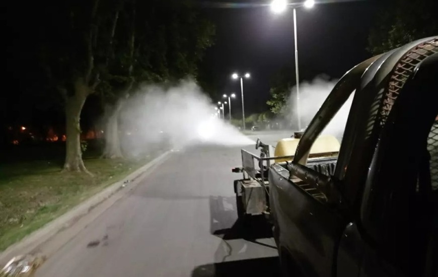 Imagen de Fumigaciones en Arroyo Seco: "No podemos llegar r&aacute;pido a todos los barrios, pero estamos trabajando por zonas"