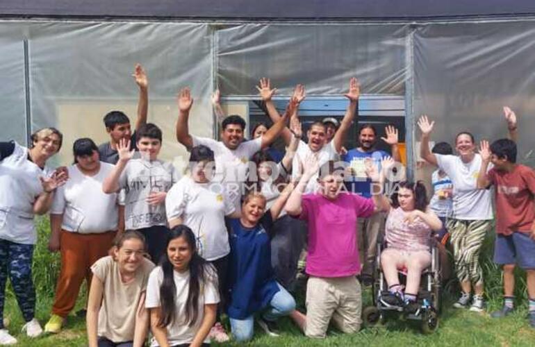 Imagen de El vivero municipal y la Escuela Especial apuntan a la reforestaci&oacute;n del arbolado de plantas nativas