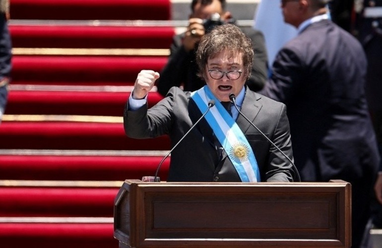 El nuevo presidente de Argentina sostuvo que en materia económica "no hay alternativa al ajuste y el shock". El nuevo presidente de Argentina sostuvo que en materia económica "no hay alternativa al ajuste y el shock".