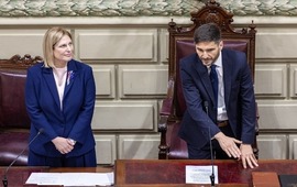 Pullaro y Scaglia juraron como gobernador y vicegobernadora. (Gobierno de Santa Fe)