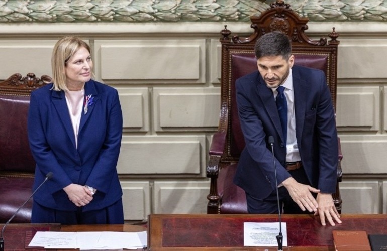 Pullaro y Scaglia juraron como gobernador y vicegobernadora. (Gobierno de Santa Fe)