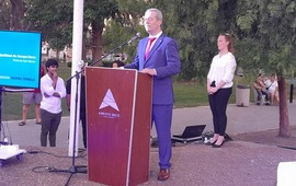 Daniel Tonelli durante su primer discurso en la Plaza