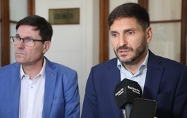Pullaro junto a Goity, el ministro de Educaci&oacute;n, este lunes en Santa Fe.