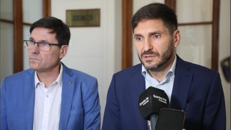 Pullaro junto a Goity, el ministro de Educaci&oacute;n, este lunes en Santa Fe.