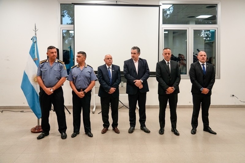 El acto de asunci&oacute;n de nuevas autoridades policiales en Rosario (Ana Isla/Rosario3)