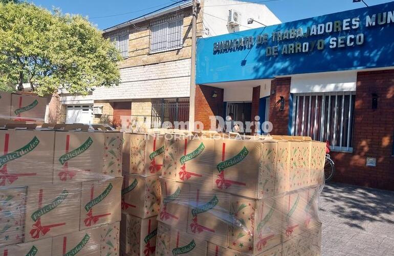 Imagen de Entrega de cajas navideñas a afiliados al Sindicato