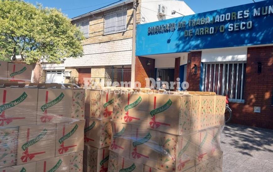 Imagen de Entrega de cajas navide&ntilde;as a afiliados al Sindicato
