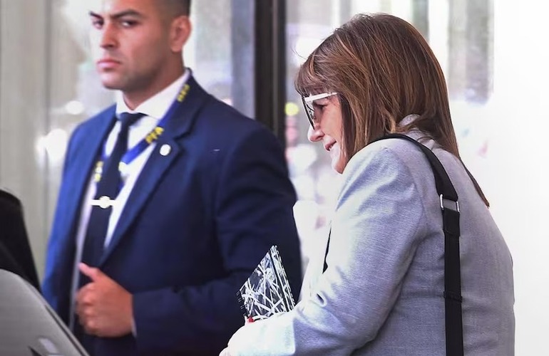 Imagen de "El que las hace, las paga": Bullrich celebr&oacute; la detenci&oacute;n del agresor de Milei