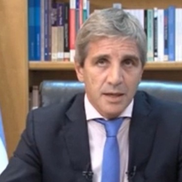 Imagen de D&oacute;lar oficial a $800, reducci&oacute;n de subsidios, suspensi&oacute;n de obra p&uacute;blica y aumento de ayuda social