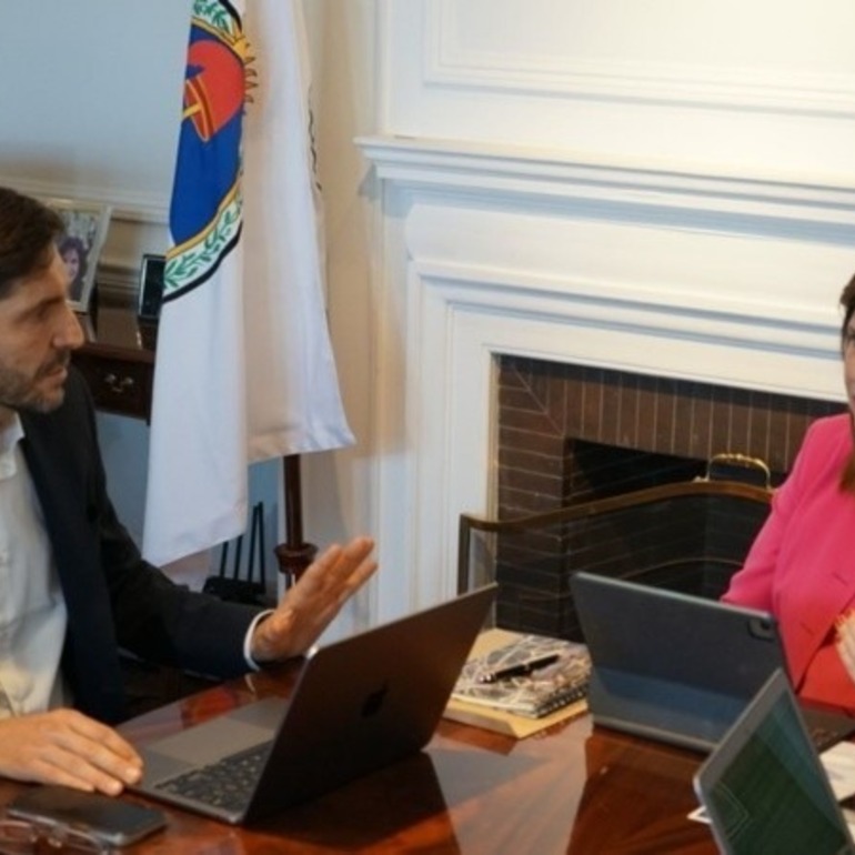 El encuentro entre el gobernador y la ministra de Seguridad nacional. (Prensa GSF)