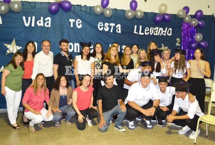 Imagen de Alvear: Se realizó el acto de colación para los alumnos de 5° año