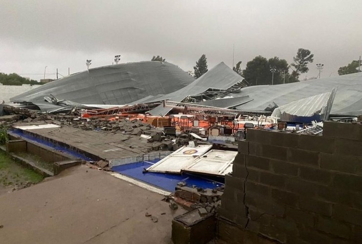 Imagen de Bahía Blanca: al menos 13 muertos al caer el techo de un club en medio de una tempestad