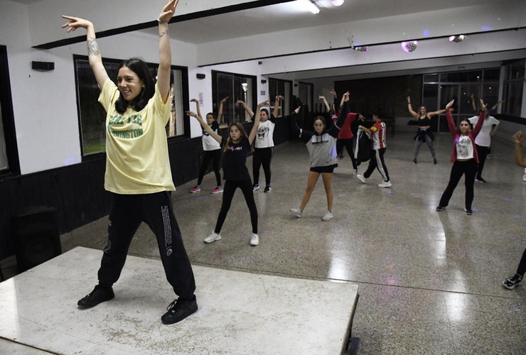 Imagen de Gala de Fin de Año de Danzas Urbanas y Ritmos Adultos de C.A.U.