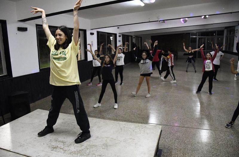 Imagen de Gala de Fin de A&ntilde;o de Danzas Urbanas y Ritmos Adultos de C.A.U.