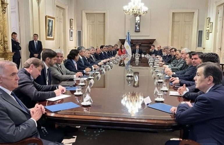 El primer encuentro del presidente Milei con los gobernadores duró dos horas y media. (@OPEArg)