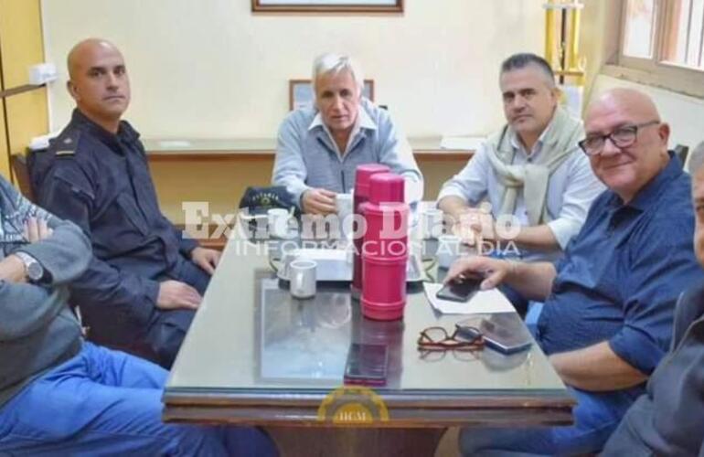 Imagen de Los concejales se reunieron con el jefe de la Seccional N°27