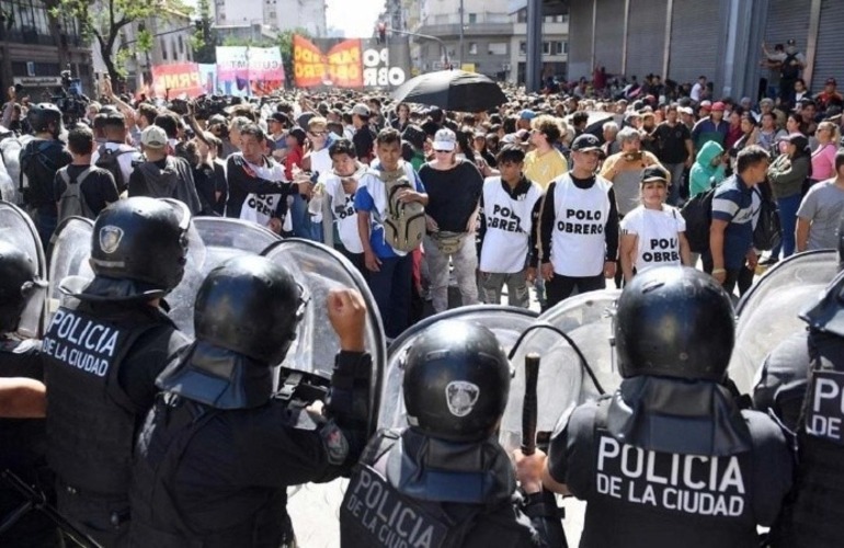 Los piqueteros esperan movilizar cerca de 40 mil personas en Buenos Aires. (Télam/Maximiliano Luna.)