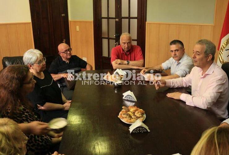 Imagen de Profesorado N°21: Reunión en la Municipalidad por el proyecto de expansión de la institución