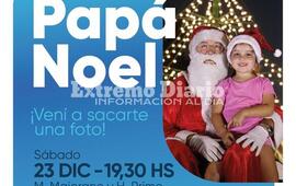Imagen de Hoy: Pap&aacute; Noel se sacar&aacute; fotos en el arbolito del Bv. M. Maiorano