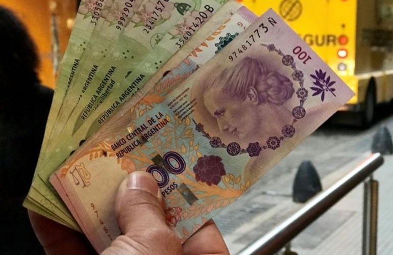 Imagen de Por la alta inflación, el Banco Central prevé emitir billetes de $20.000 y $50.000