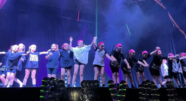Imagen de Gala de Fin de A&ntilde;o de Danzas Urbanas y Ritmos Adultos de Uni&oacute;n