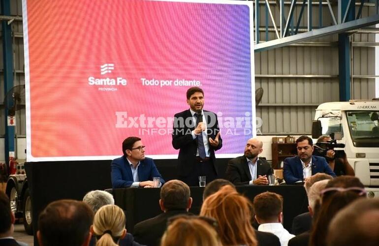 Imagen de Pullaro presentó el "Plan Aprender, Producción y Trabajo" en Alvear