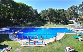 Imagen de Un nene que asiste a la colonia del Jockey Club se ahog&oacute; en una de las piletas y su estado es cr&iacute;tico