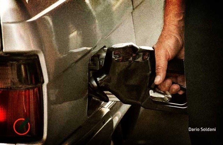 Imagen de Brutal aumento de la nafta: desde este miércoles cuesta un 25% más