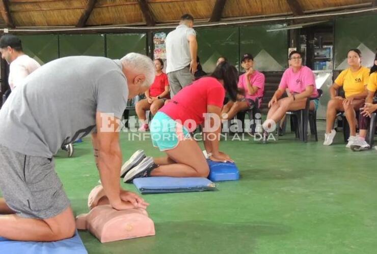 Imagen de Alvear: Capacitación en RCP para profesores del Polideportivo