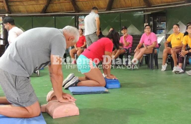Imagen de Alvear: Capacitación en RCP para profesores del Polideportivo