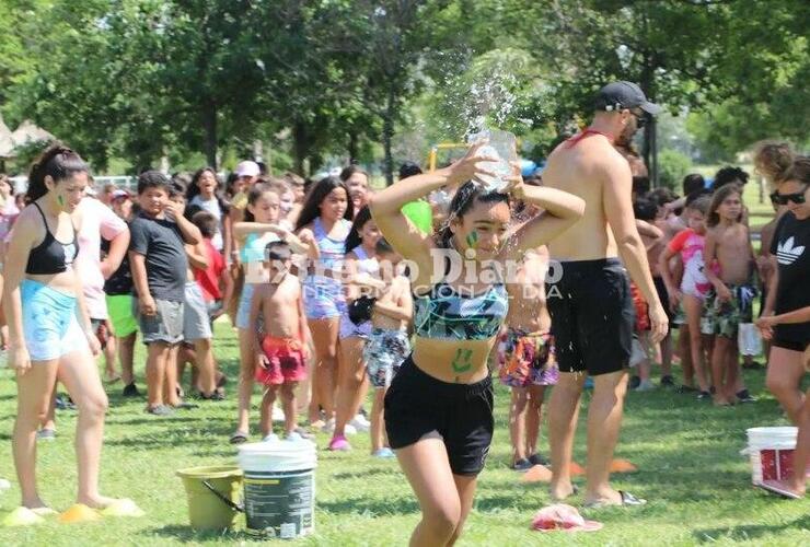 Imagen de Jornada de juegos de agua en la colonia municipal