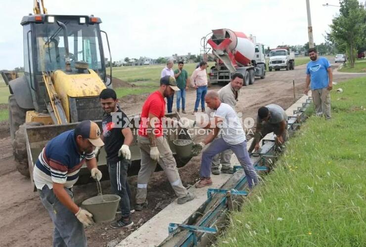 Imagen de Avanza la obra de cordón cuneta en el loteo Zanchetta