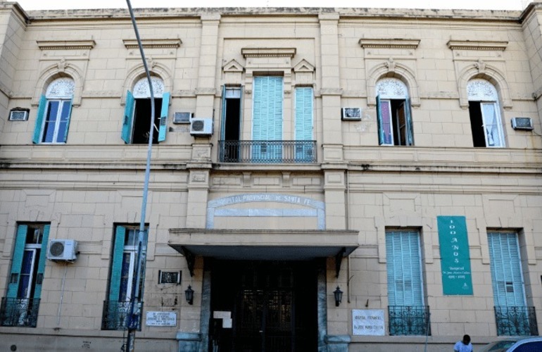 Imagen de Un preso salt&oacute; de un segundo piso y se fug&oacute; de un hospital de Santa Fe