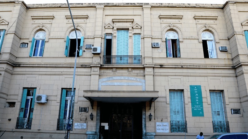 Imagen de Un preso salt&oacute; de un segundo piso y se fug&oacute; de un hospital de Santa Fe