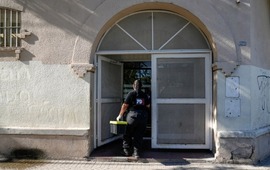Personal policial trabaja en el edificio, que sigue atendiendo al p&uacute;blico con normalidad. (Rosario3)