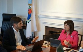 Imagen de Tras las amenazas, Patricia Bullrich recibir&aacute; al gobernador Pullaro