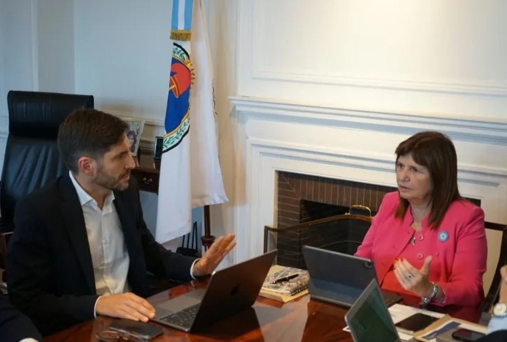 Imagen de Tras las amenazas, Patricia Bullrich recibirá al gobernador Pullaro