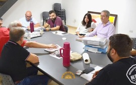 Los concejales junto al intendente Daniel Tonelli y a la Secretaria de Hacienda Vanina Brancatto. Foto: Honorable Concejo Municipal