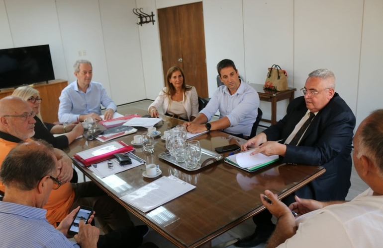 Imagen de Turismo: Diagramaci&oacute;n de nuevas propuestas con autoridades provinciales y regionales