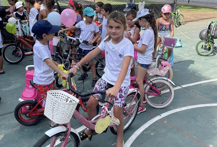 Imagen de Niños y niñas de la Colonia de Vacaciones de Unión, realizaron una Bicicleteada.