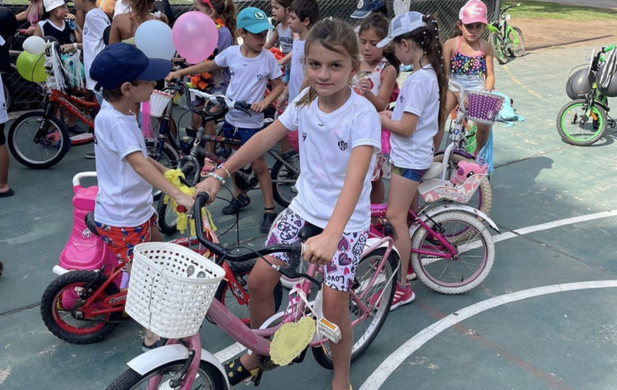 Imagen de Ni&ntilde;os y ni&ntilde;as de la Colonia de Vacaciones de Uni&oacute;n, realizaron una Bicicleteada.