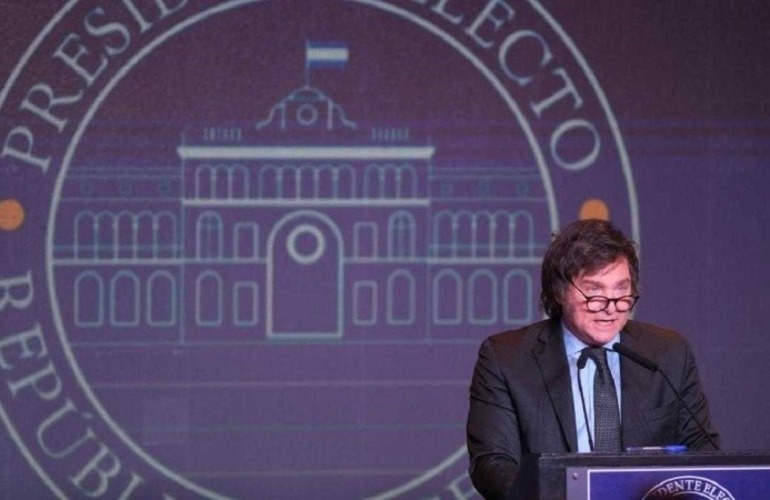 Imagen de Javier Milei conden&oacute; el asesinato de la hija del polic&iacute;a: "Vamos a hacer que paguen por la vida que se llevaron"