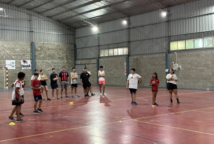 Imagen de C.A.T.: Clínica de Capacitación de iniciación al Handball.