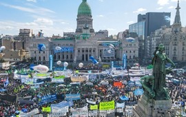 Imagen de Las centrales sindicales realizan el primer paro contra el gobierno de Milei